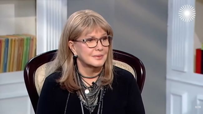Новый брак со старым мужем — закрученная личная жизнь Елены Прокловой: актриса рассказала о семье, потере сына и новой женитьбе