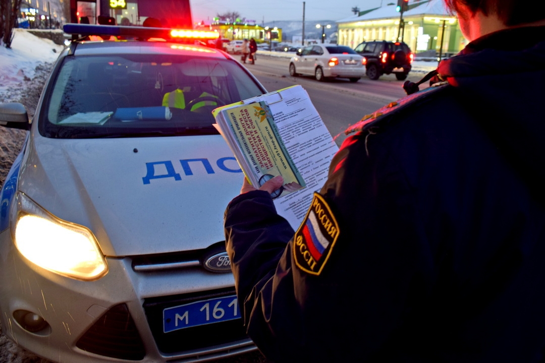 В Мурманске приставы ездят по парковкам в поисках машин должников — акция до 16 декабря
