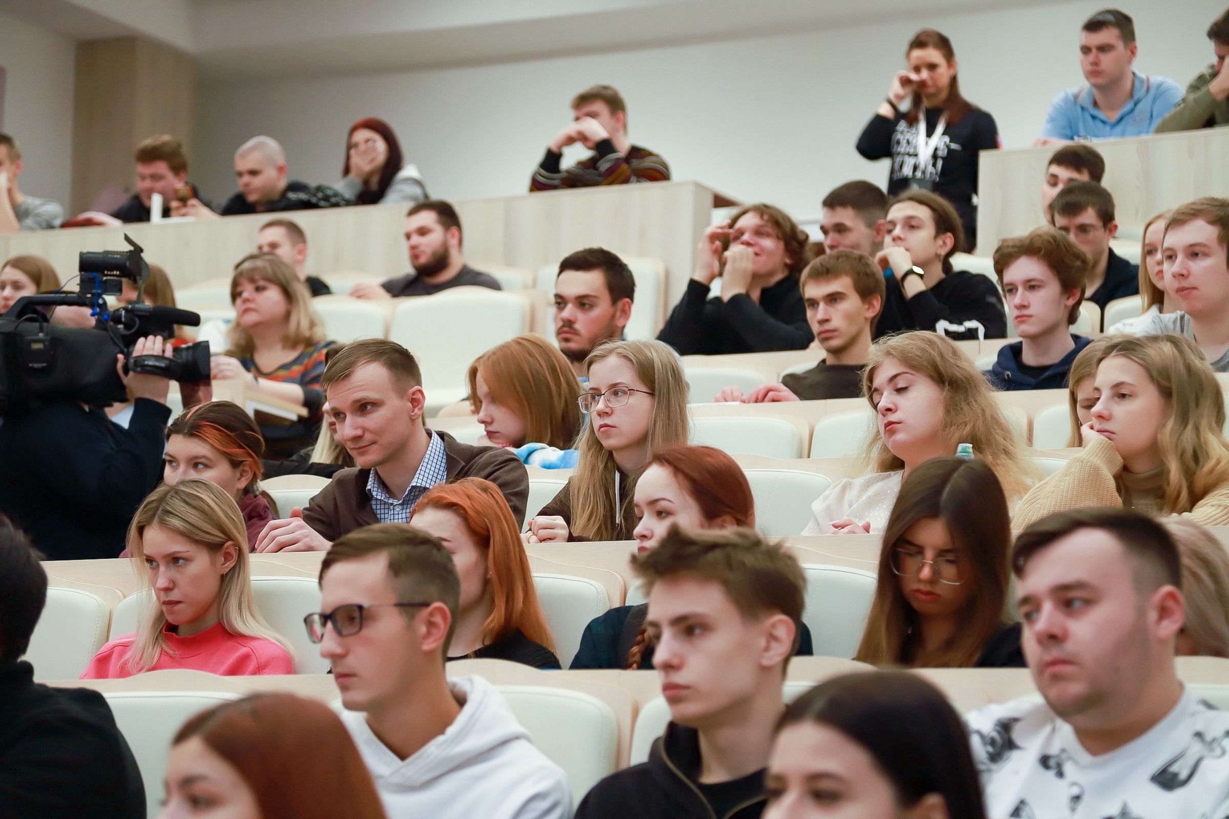 Экономисты и управленцы не котируются: в вузах Мурманской области сократят число платных мест обучения