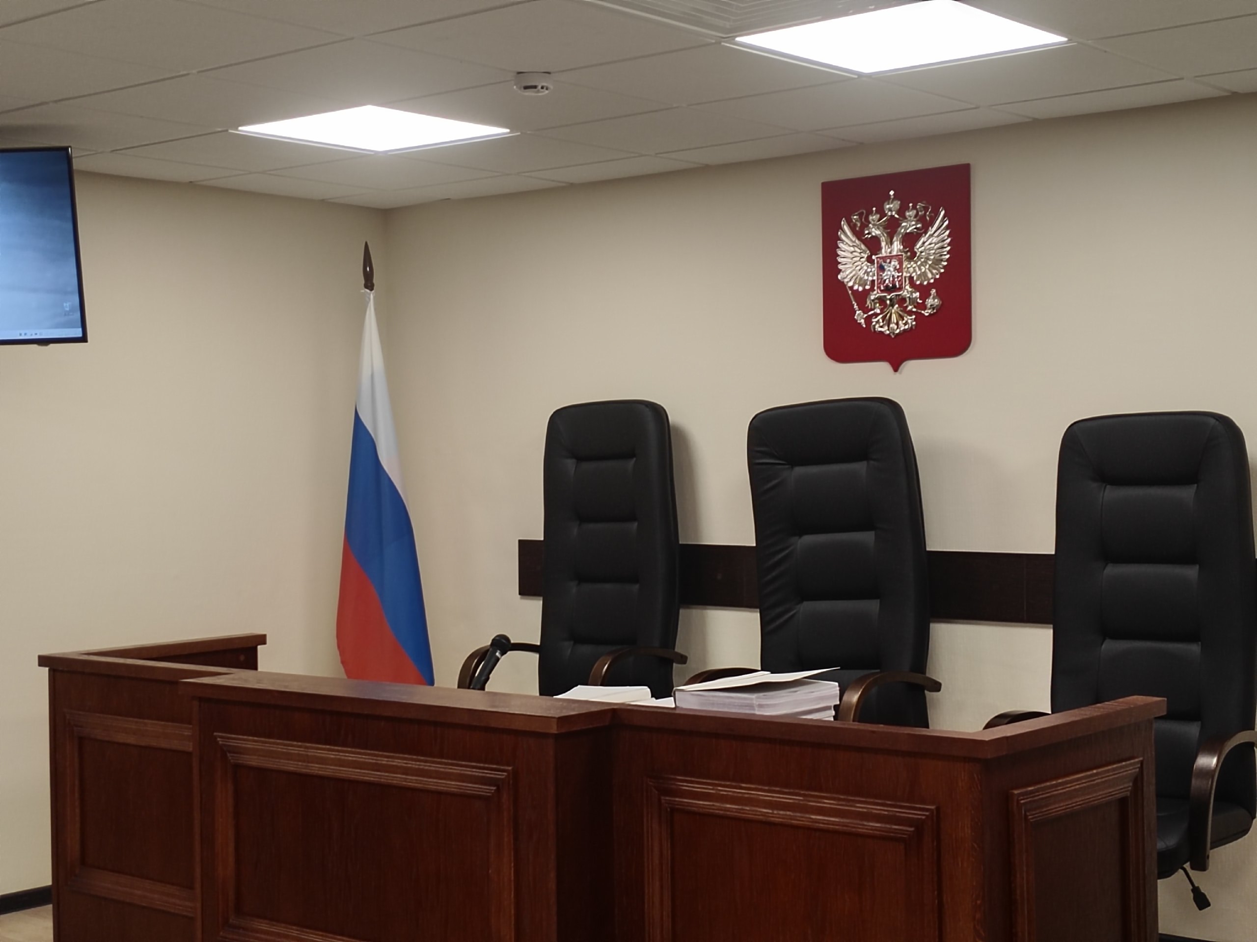 В Мурманске девушку арестовали на 2 месяца за поджог военкомата — ей грозит 10 лет тюрьмы