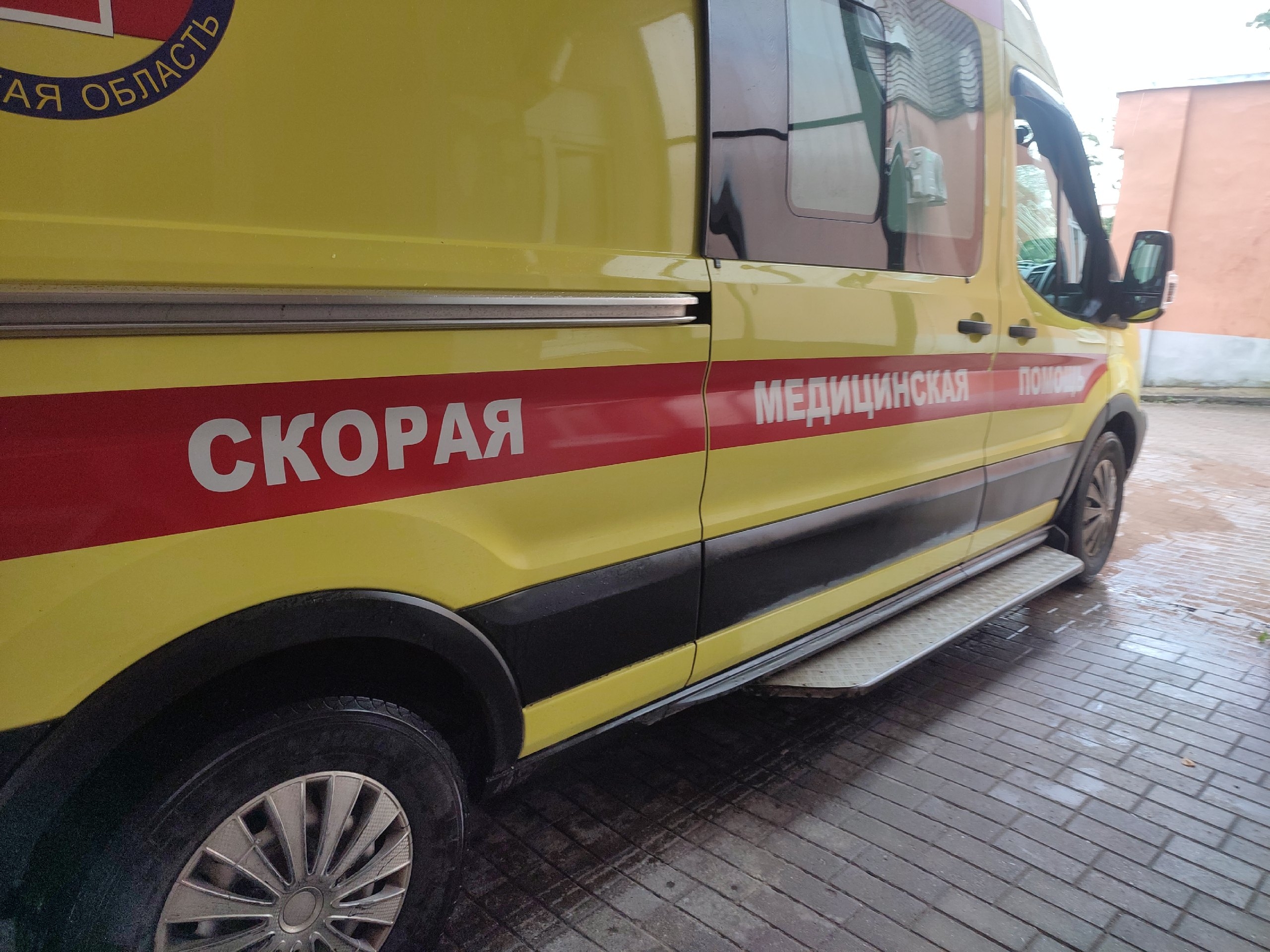 Мурманские врачи спасли моряка с инфарктом, эвакуировав его на вертолете с МАПП «Борисоглебский» в метель
