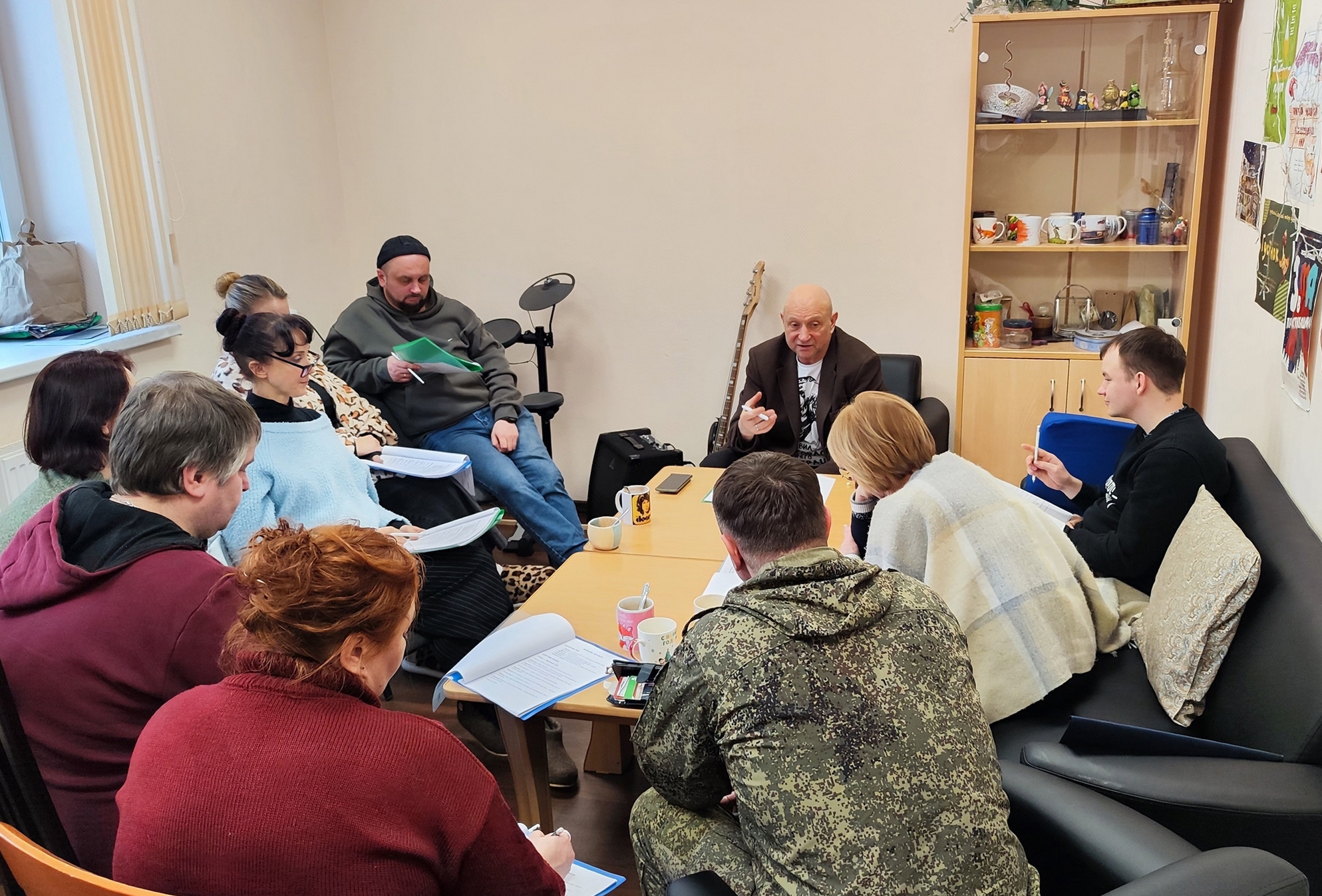 «Деревенские сплетни» и куклы: В Мурманске покажут «хулиганский» спектакль по Шукшину