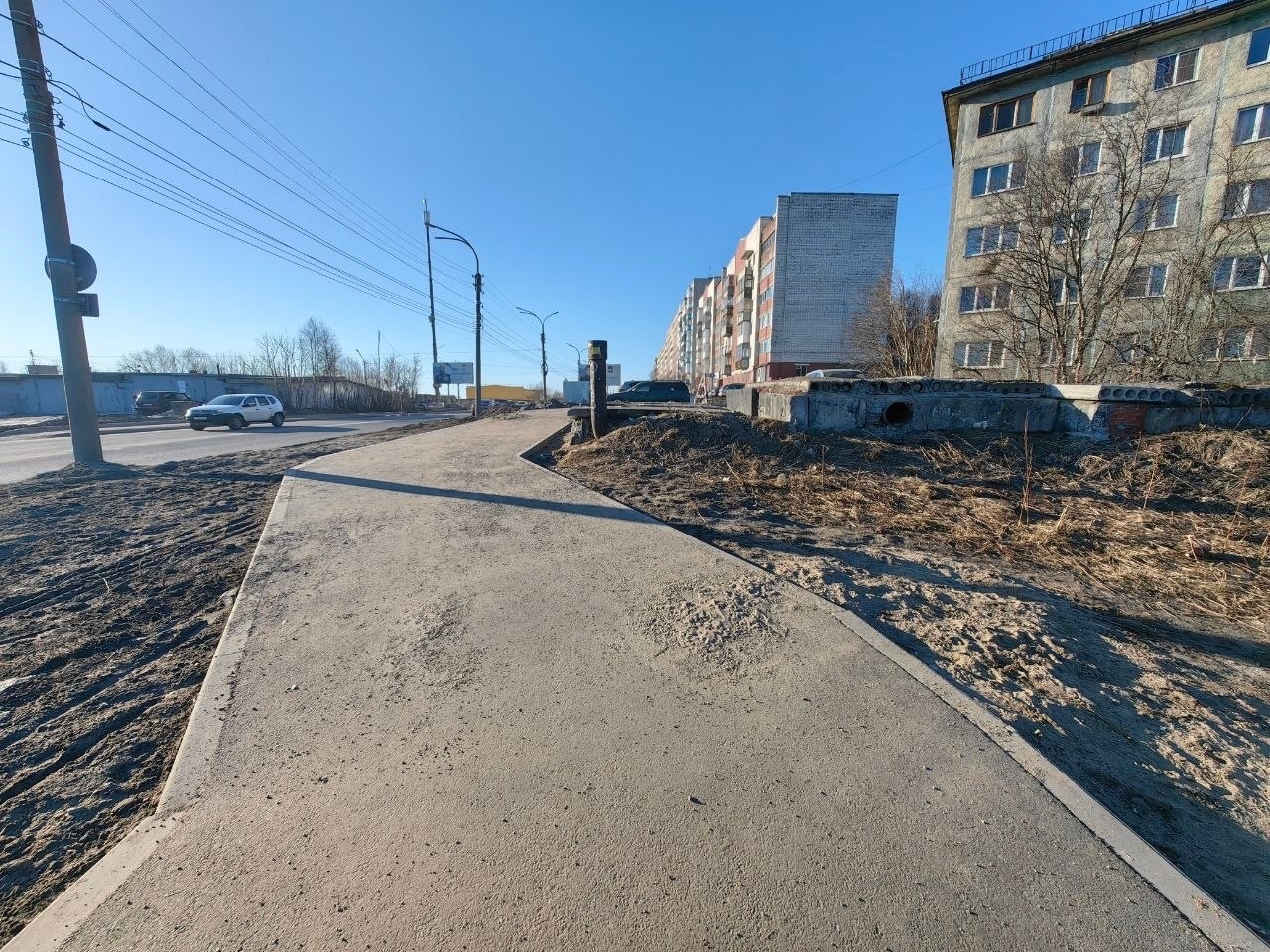 «Грязевой курорт»: мурманчане жалуются на состояние дорог и тротуаров на Гаджиева и Свердлова