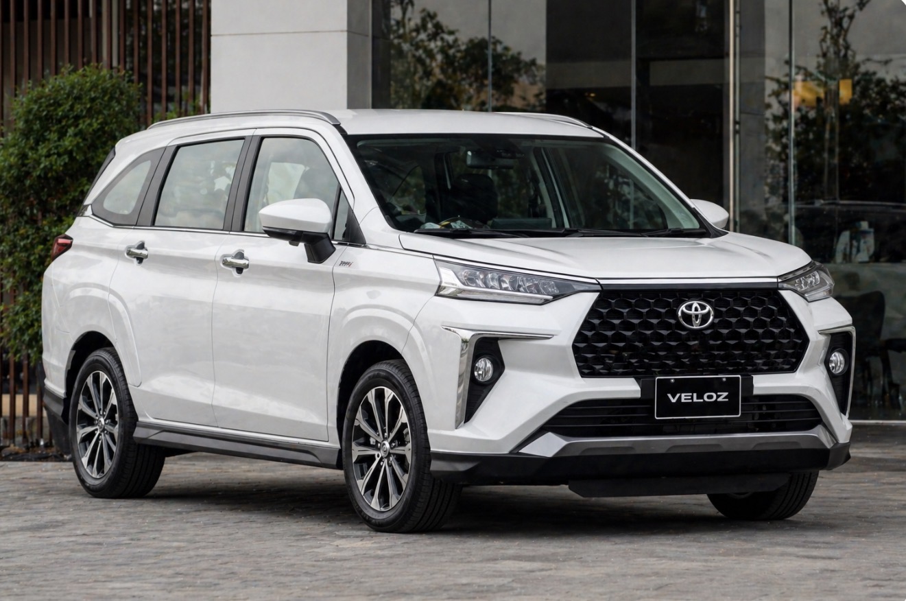 Toyota за копейки: в Россию завезли 7-местный Veloz дешевле конкурентов