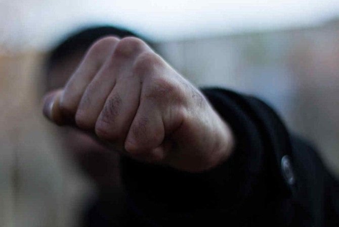За избиение мужчины подросток попадет на скамью подсудимых в Мурманске