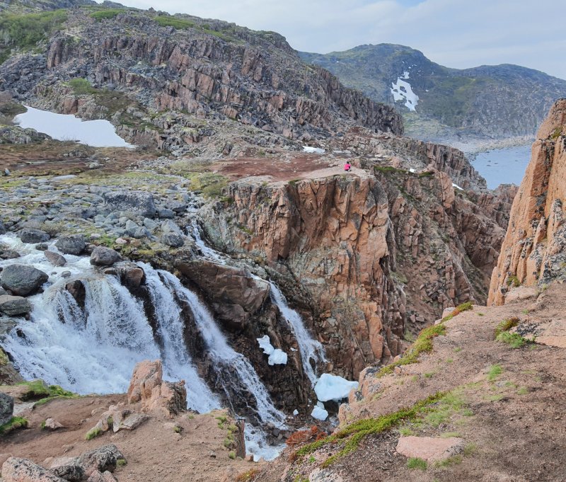 Водопад в Териберке участвует в конкурсе National Geographic Traveler