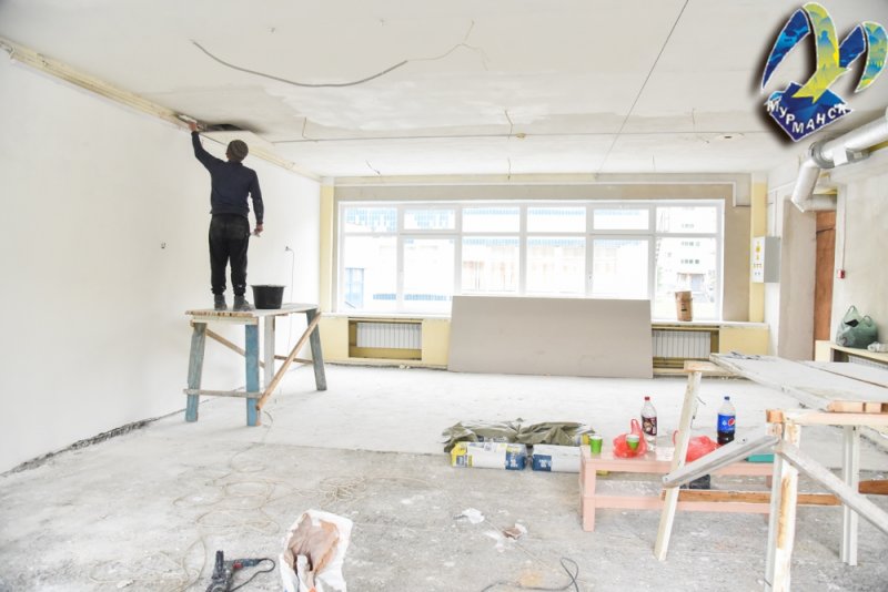 Спортивный зал на грант «Arctic schools» ремонтируют в мурманской школе №27