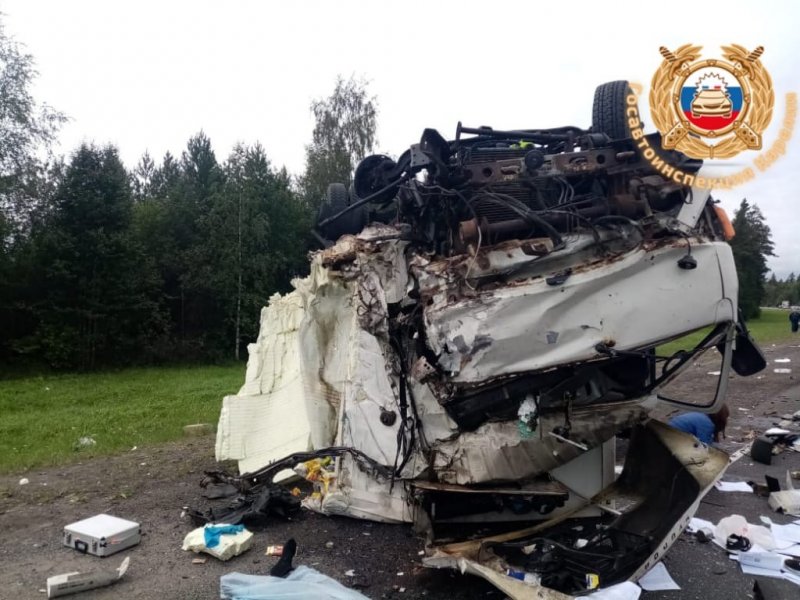 Погиб в аварии дальнобойщик из Мурманской области