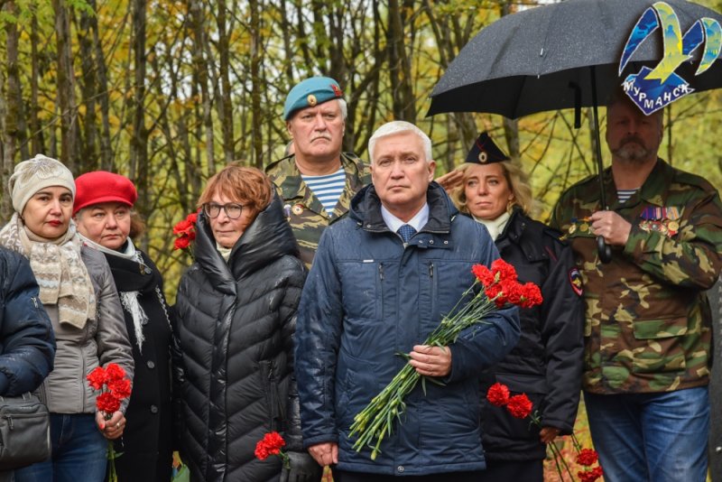 Память героев в День начала формирования Полярной дивизии почтили в Мурманской области