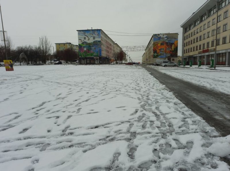 Припорошило снегом дороги в Мурманской области
