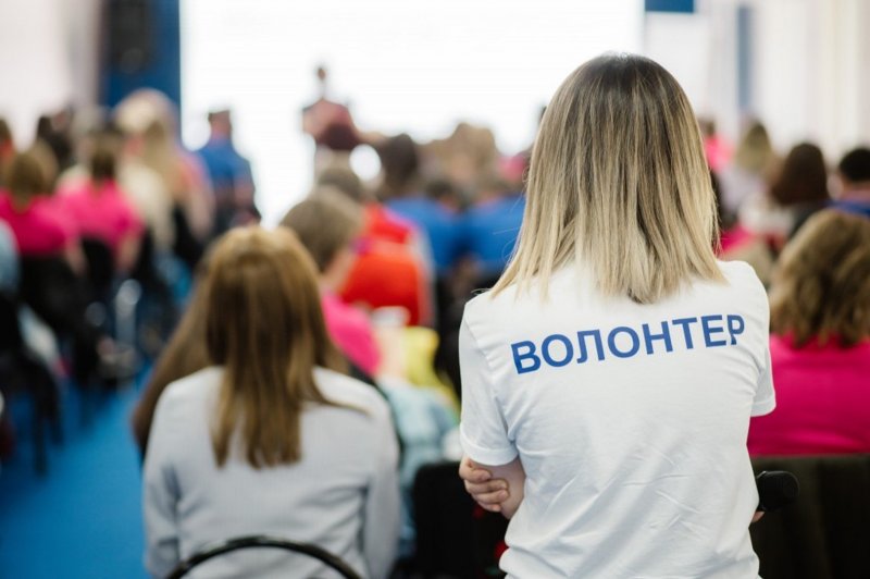 Ищут волонтеров для помощи медикам и пенсионерам в Мурманске