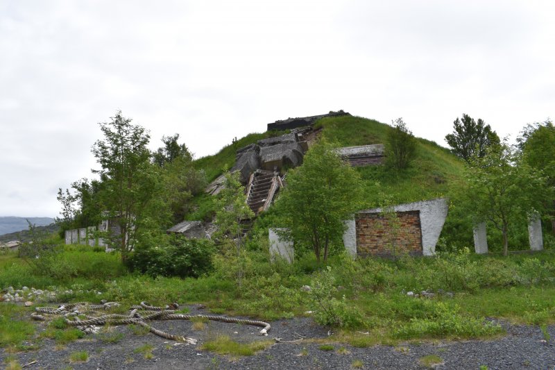 Разбитый памятник в Лиинахамари восстановит Русское географическое общество