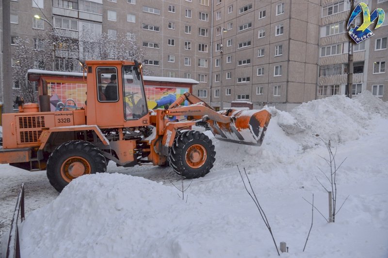 Как убраны от снега дворы проверяют в Мурманске