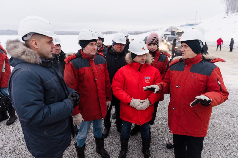 С воздуха стройплощадку порта «Лавна» осмотрело руководство Минтранса РФ