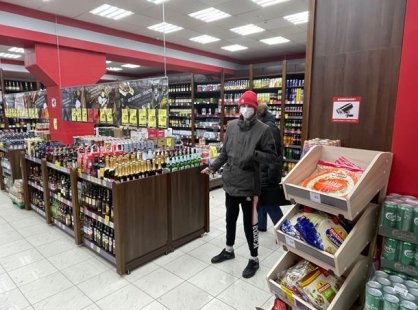 Воровал спиртное и еду: "условку" получил подросток в Кировске