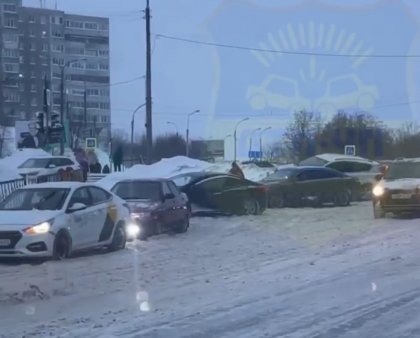 Шесть машин столкнулись в Мурманске