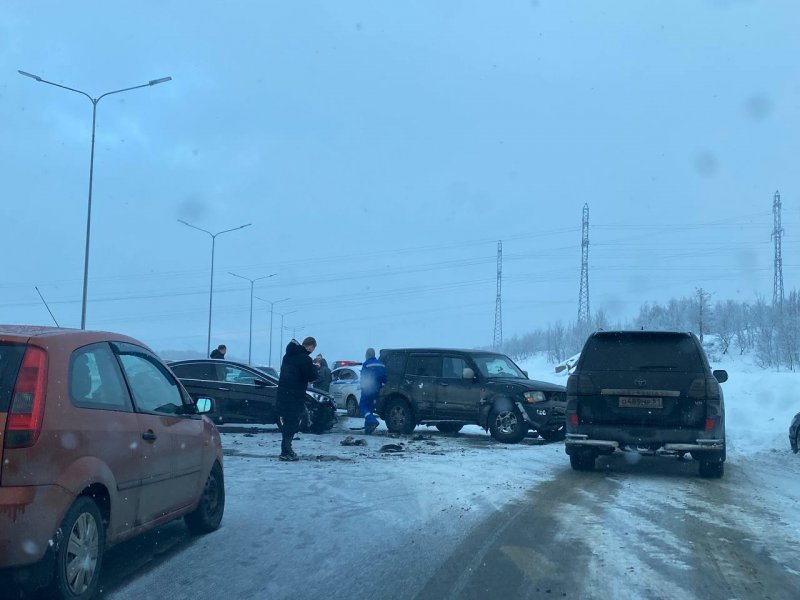 «Ленинградка» сегодня стала самым аварийным местом в Мурманске