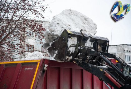 Проверка уборки снега во дворах прошла в Росляково