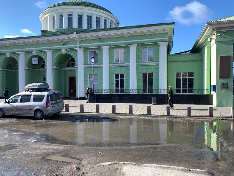 У ЖД вокзала в Мурманске появилась новая старая достопримечательность