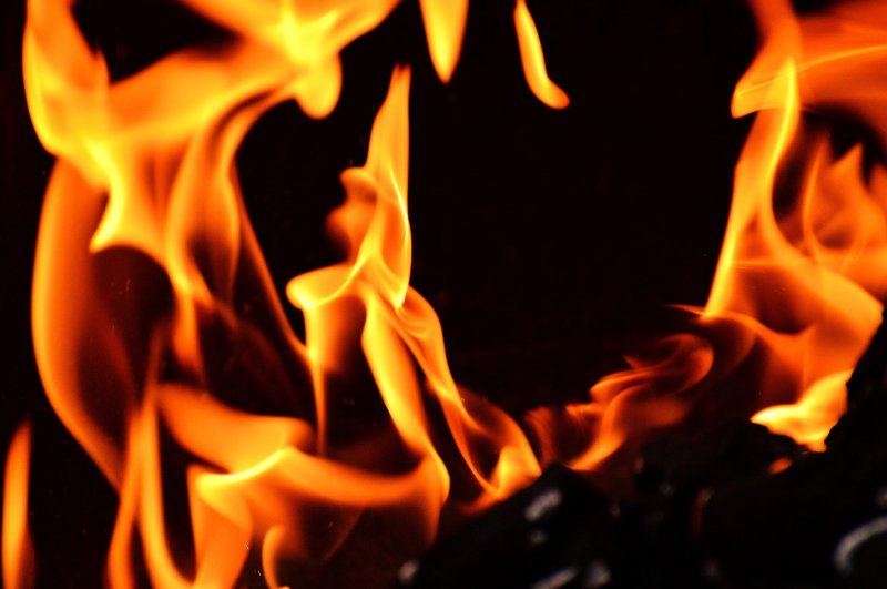 Прокуратура занялась пожаром в детской поликлинике Мурманска