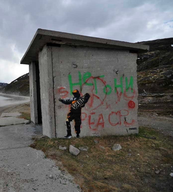 Закрасили граффити норвежского художника в Териберке