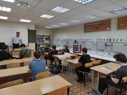 Кольская АЭС: школьники из Полярных Зорь познакомились с навыками рабочих профессий