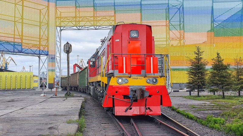 Рекорд за рекордом - мурманские железнодорожники и портовики установили два рекорда