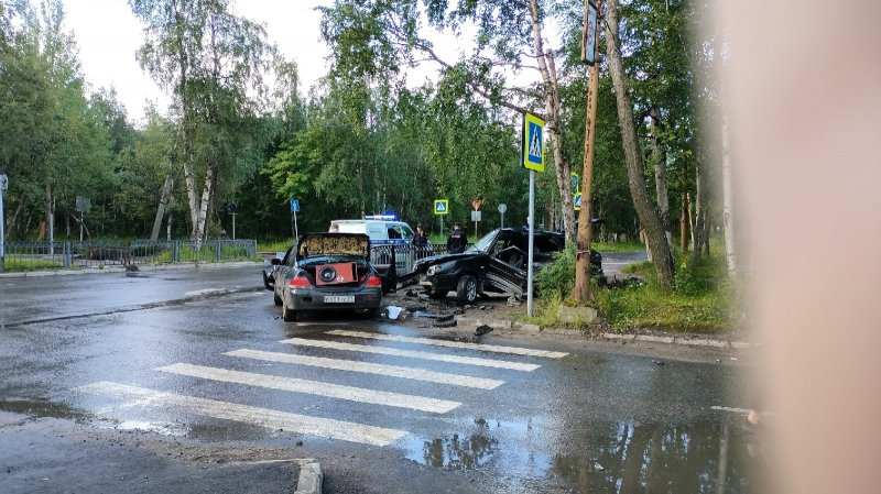 Серьезная авария произошла на Кировской аллее в Кандалакше
