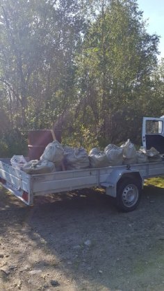 250 кг мусора вывезли с лесной свалки в Ловозерье