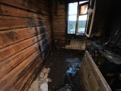 Мертвого мужчину нашли в обгоревшей квартире в Зареченске