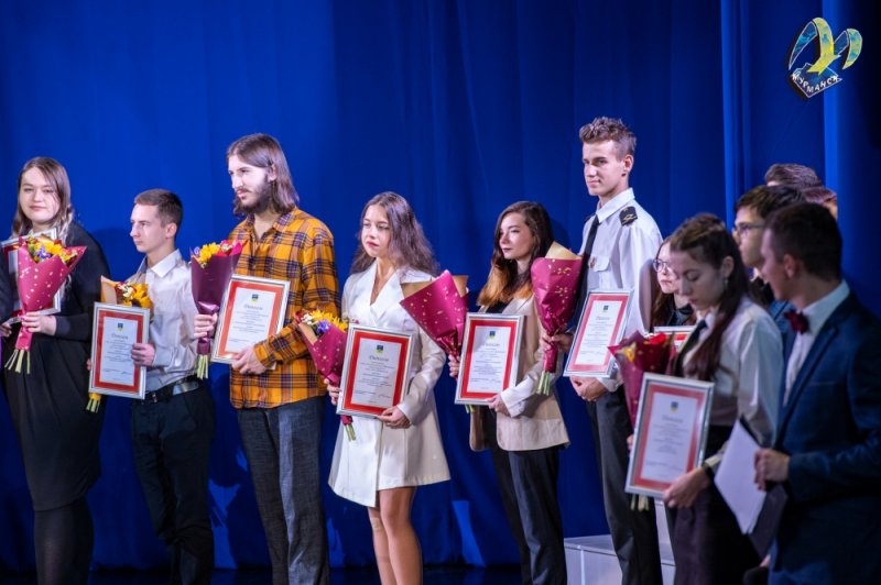 Юных победителей конкурса «Я люблю мой город» чествовали в Мурманске