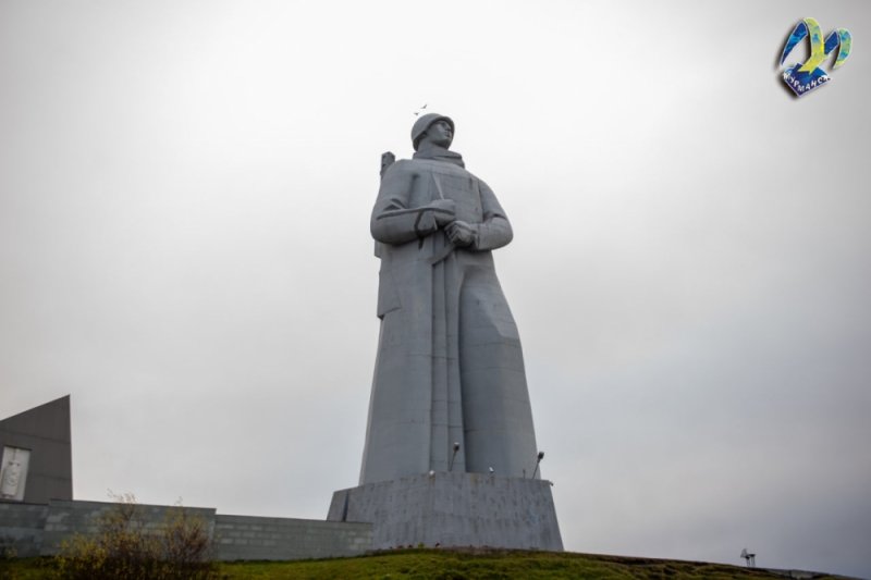 Загерметизировали трещины на памятнике Алеше в Мурманске