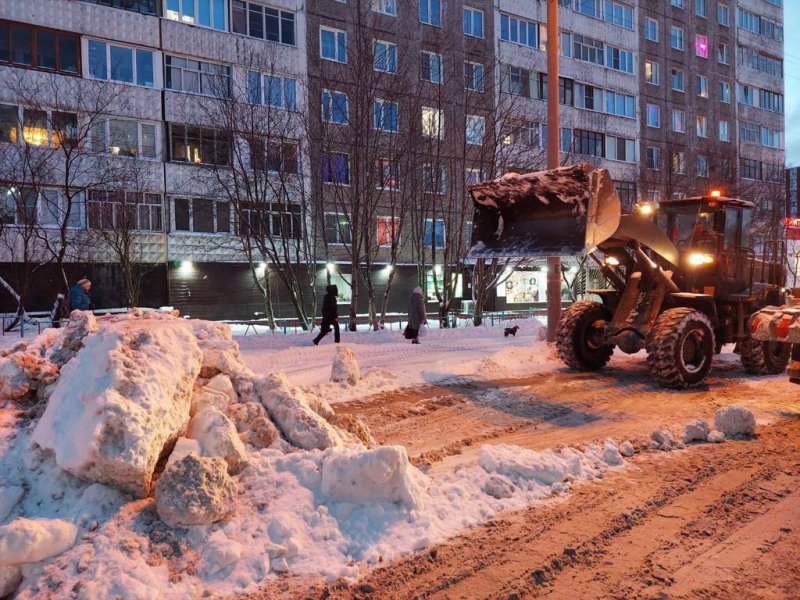 Более 5 тысяч кубометров снега за первые дни января вывезено с дорог Мурманска