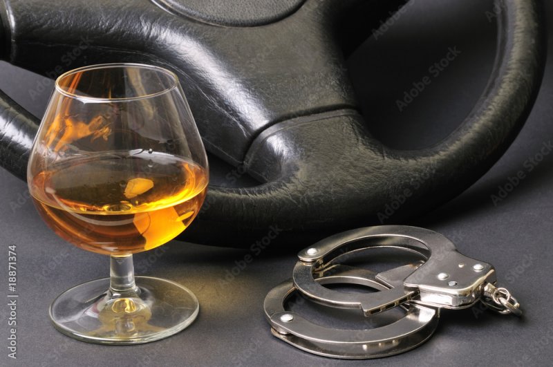 Катался пьяным и без водителских прав в новогоднюю ночь: лишение свободы грозит мурманчанину
