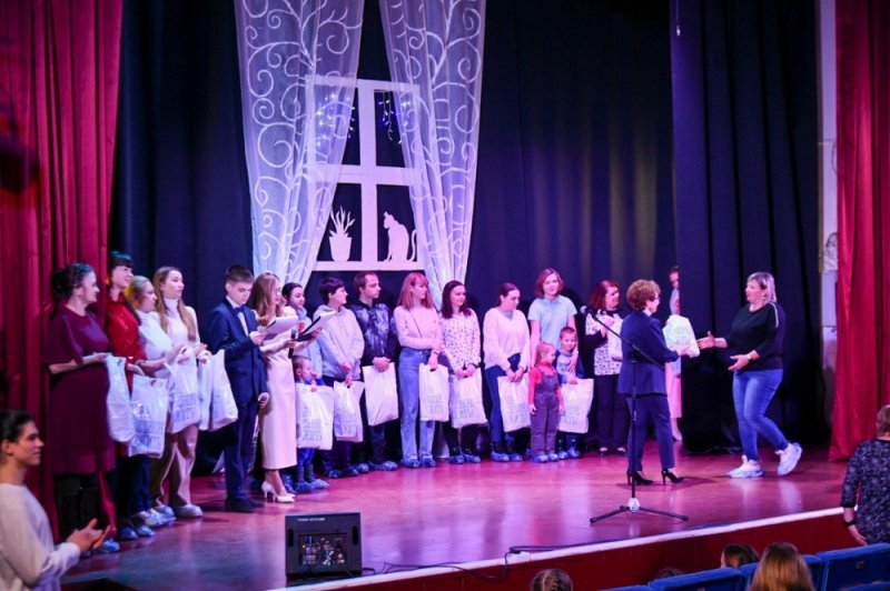 «Окно в праздник»: победителей конкурса наградили в Мурманске