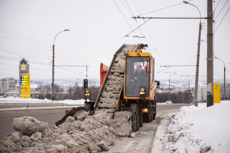 5 тысяч кубометров снега вывезли с улиц Мурманска
