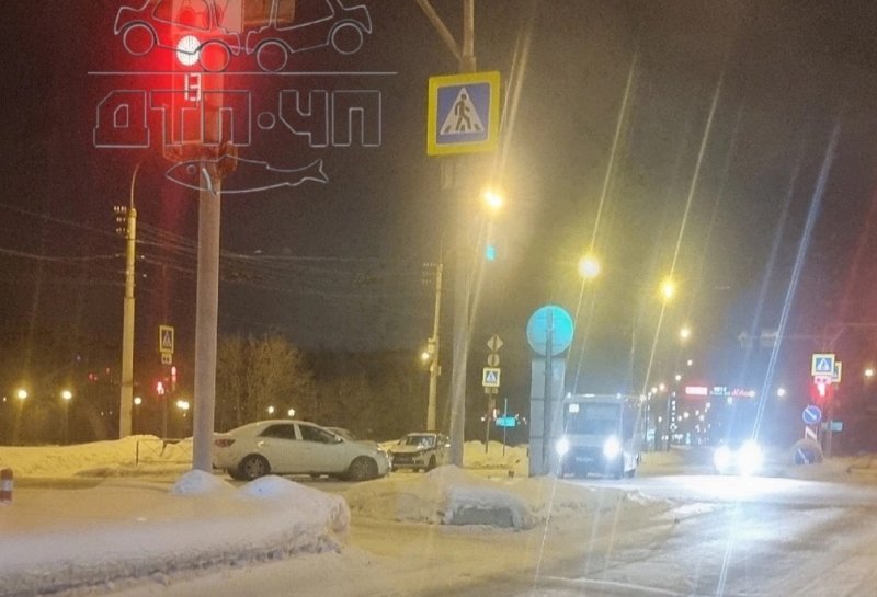 Авто-призрак устроил ДТП ночью в Мурманске Авто-призрак устроил ДТП ночью в Мурманске
