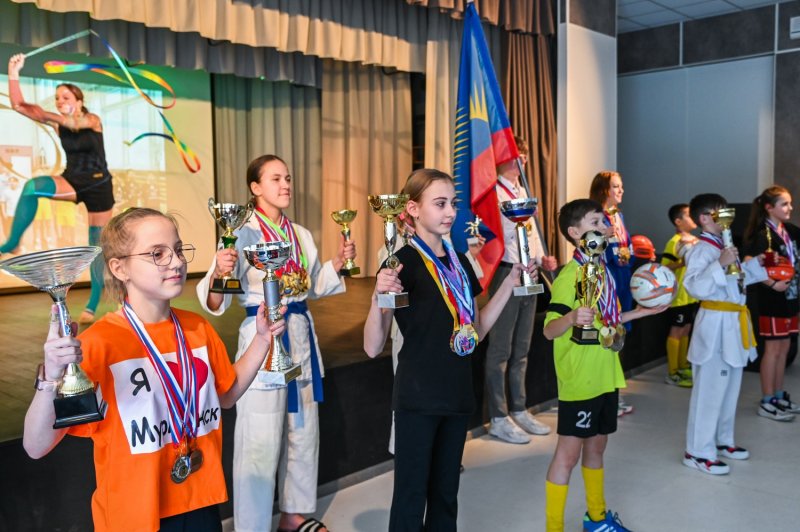 Победителей муниципального этапа Всероссийских игр школьных спортклубов наградили в Мурманске