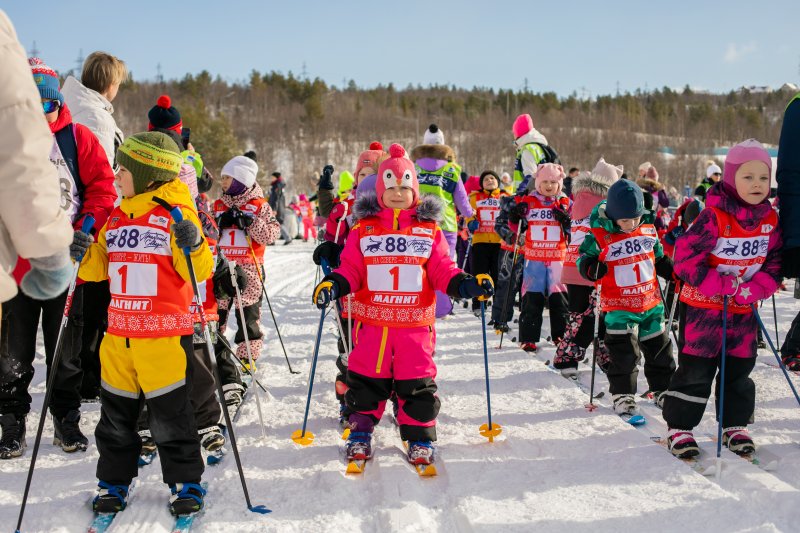 500 малышей приняли участие в лыжном марафоне Праздника Севера