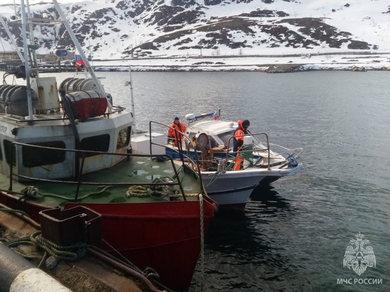 Пропавшие в море рыбаки заблудились в тундре в районе Териберки