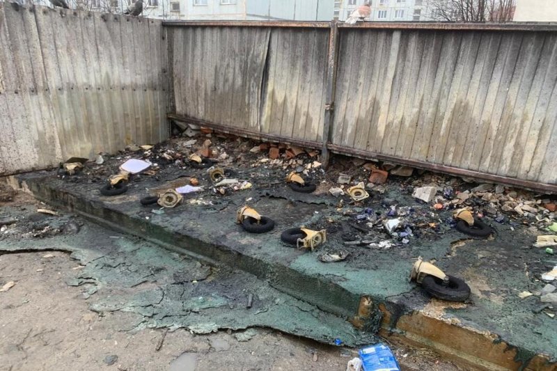 Поджигатели мусорных баков орудуют в Мурманской области