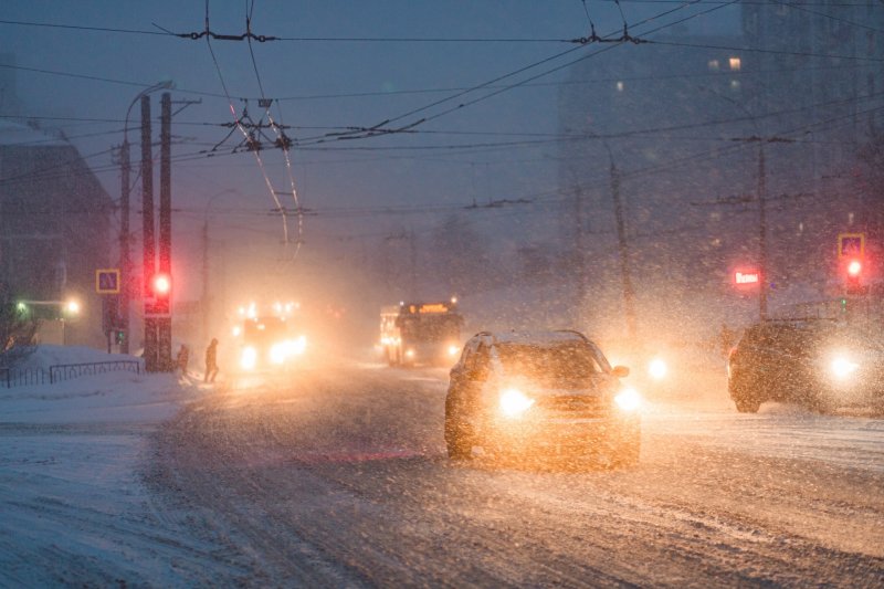 Сильный снегопад и метель ожидаются в Мурманской области