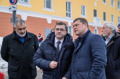 Юрий Сердечкин: «Всего за зимний период вывезено свыше 550 тысяч кубических метров. За апрель планируется вывезти еще 180 тысяч».