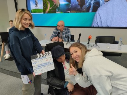 Рассерженного корреспондента сыграл в фильме мурманский журналист