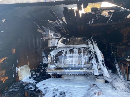 Сгорели три гаража в Североморске