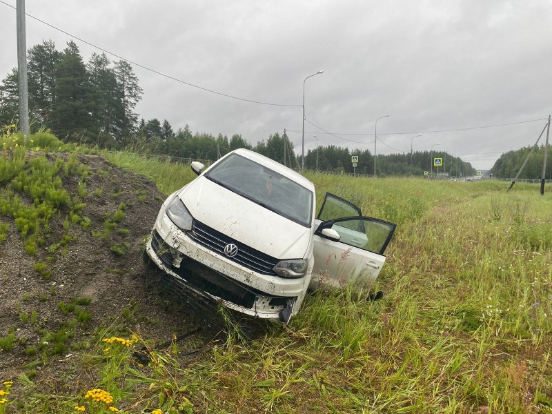 Насмерть разбился 54-летний водитель из Заполярья в Карелии