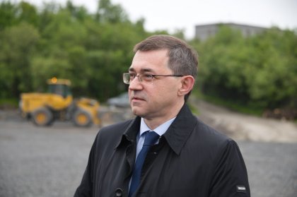 Реконструкцию стадиона «Юность» проверил Игорь Морарь в Мурманске