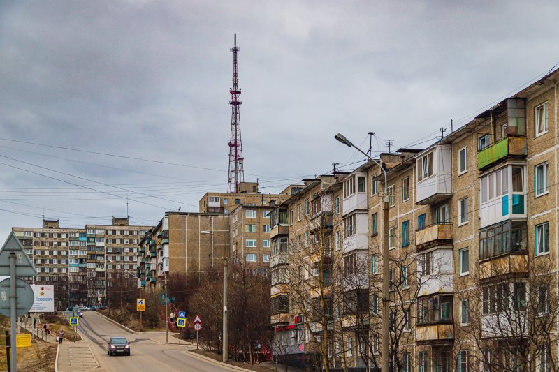 За изнасилование девушки пенсионера избили в Мурманске