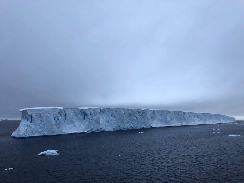 Может скоро растаять самый большой айсберг в мире