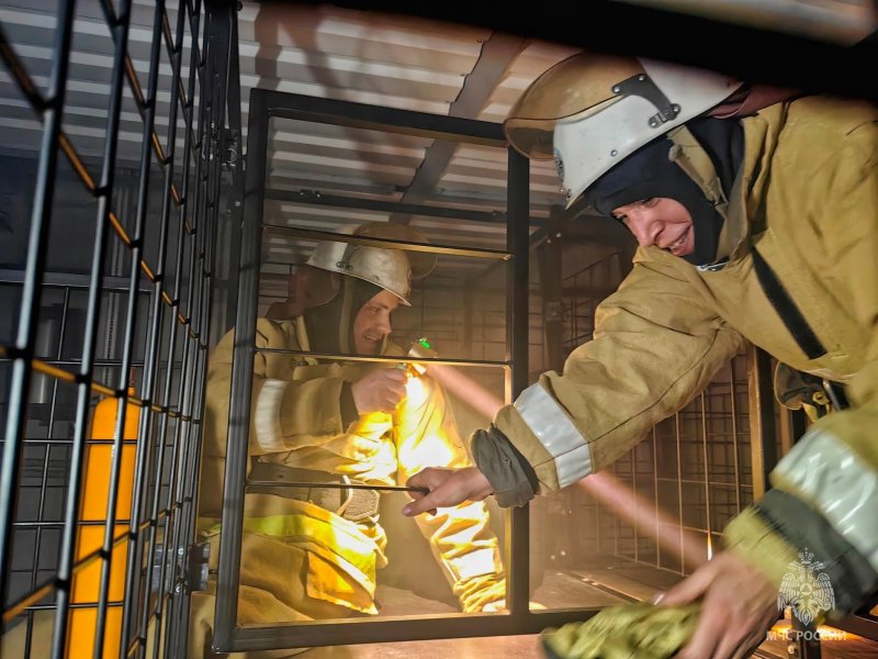 Пожарные провели квест «Испытание стихией» в Североморске